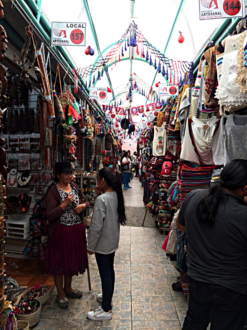 itinéraire en équateur marché artisanal de Quito