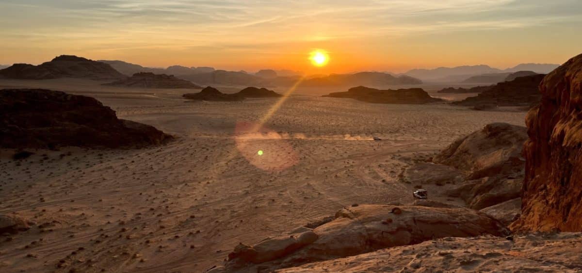 Visiter-le-desert-Wadi-Rum-en-Jordanie
